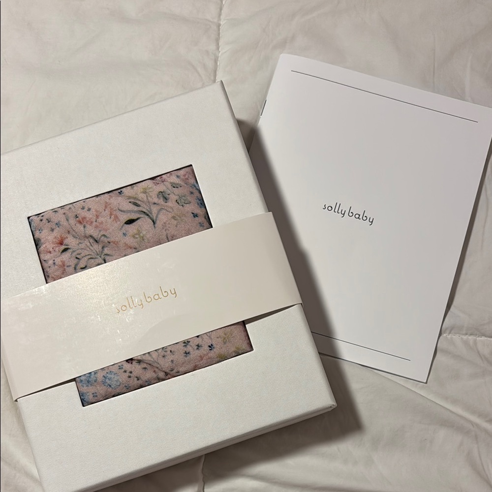 Solly Baby Floral Wrap